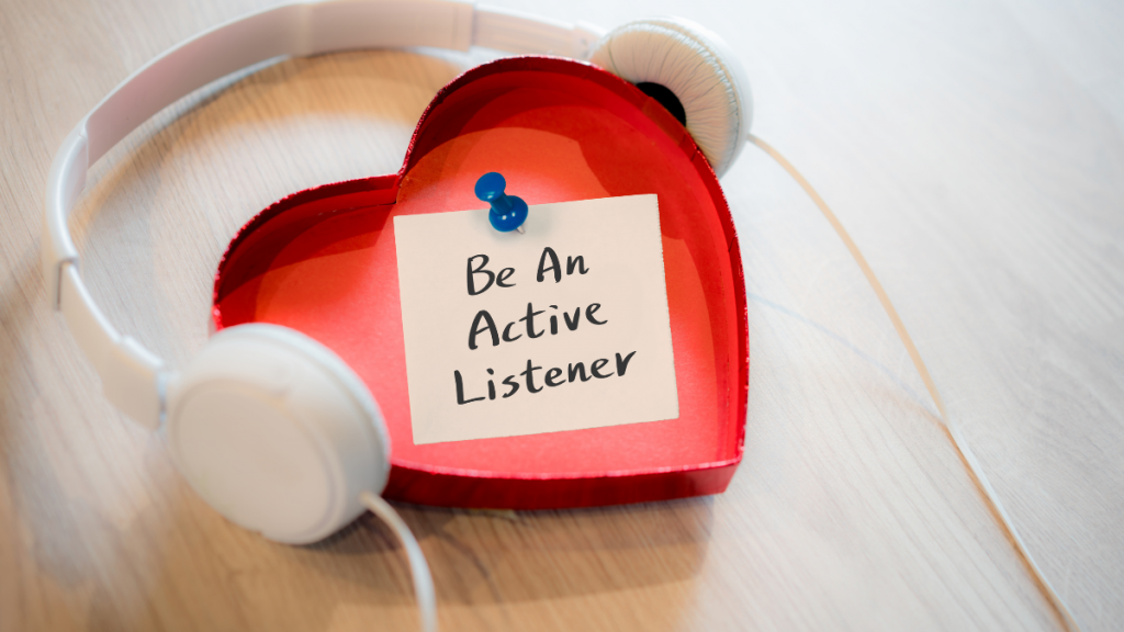 Business Analyst écoutant activement pendant un atelier d’élicitation